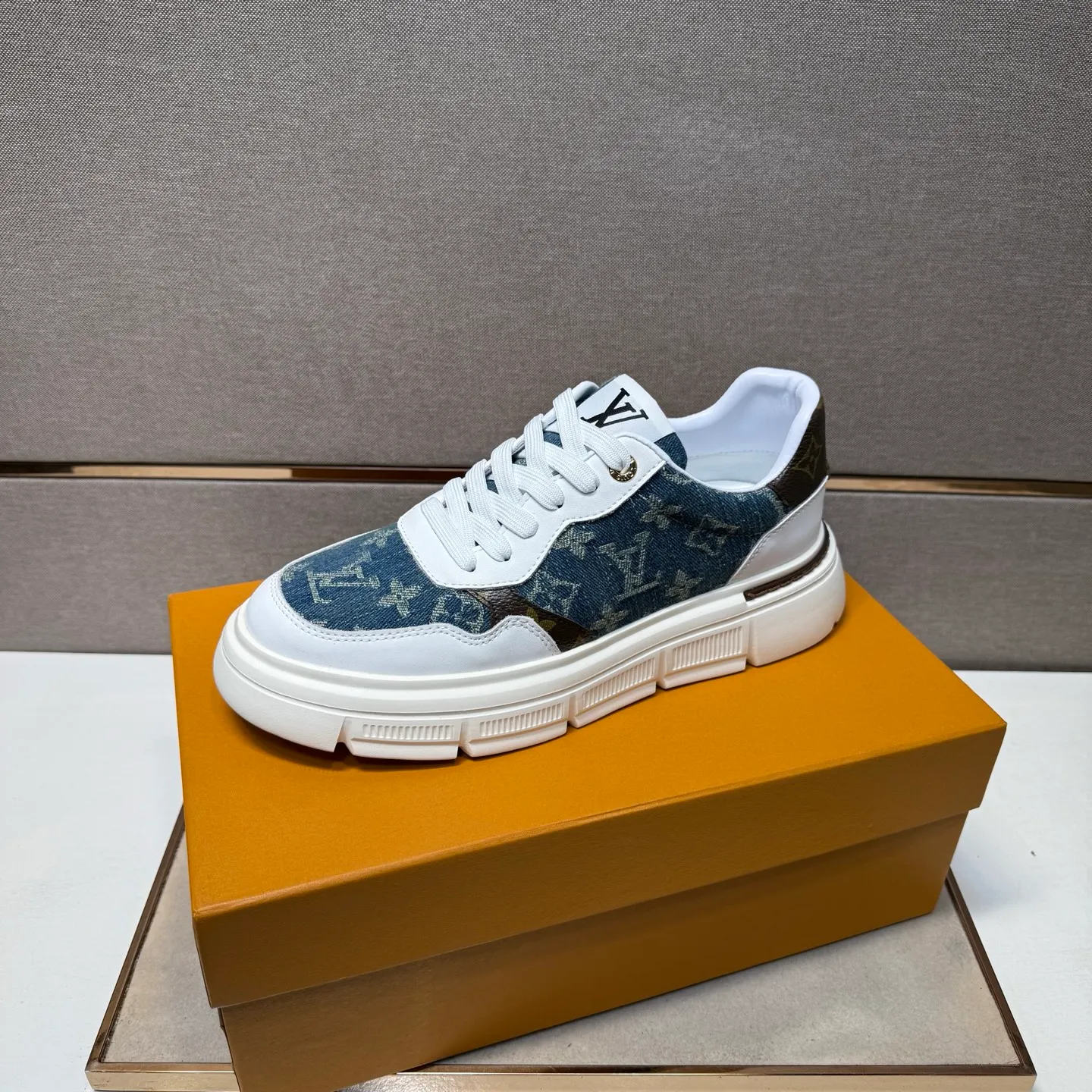 ⬛️Men's shoes 💰p400 [LV～] Men's casual shoes 2025z cabinet sales simultaneously 🔶Size: 38-44#️⃣ 🔷2 colors🔜The upper is made of multi-material splicing➕Genuine leather lining, comfortable and breathable, sole: original comfortable and wear-resistant outsole, ⚠️Real shot📱Photographed🎬The real thing is better📢📢📢